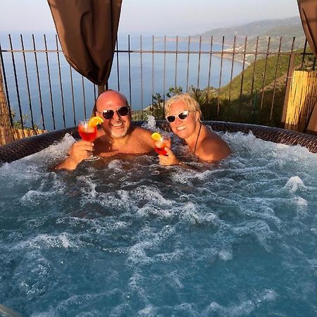 B&B Roomantic & Piscina Idromassaggio Cefalù Exteriér fotografie