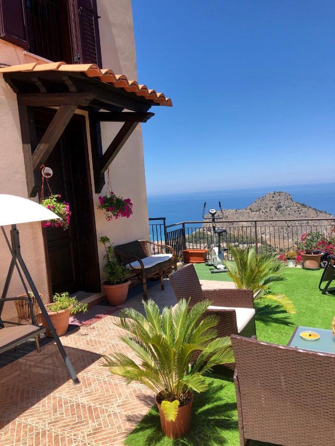 B&B Roomantic & Piscina Idromassaggio Cefalù Exteriér fotografie